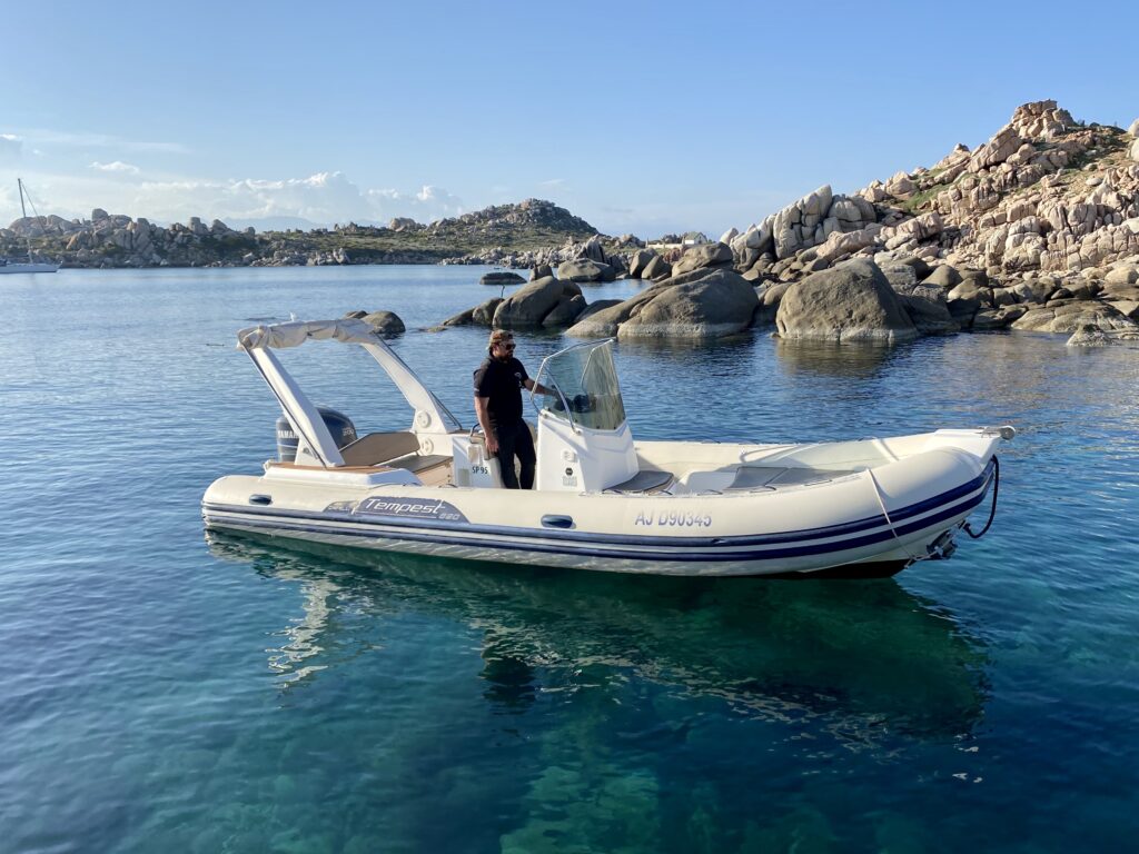 Capelli Tempest 690 Yamaha 200CV